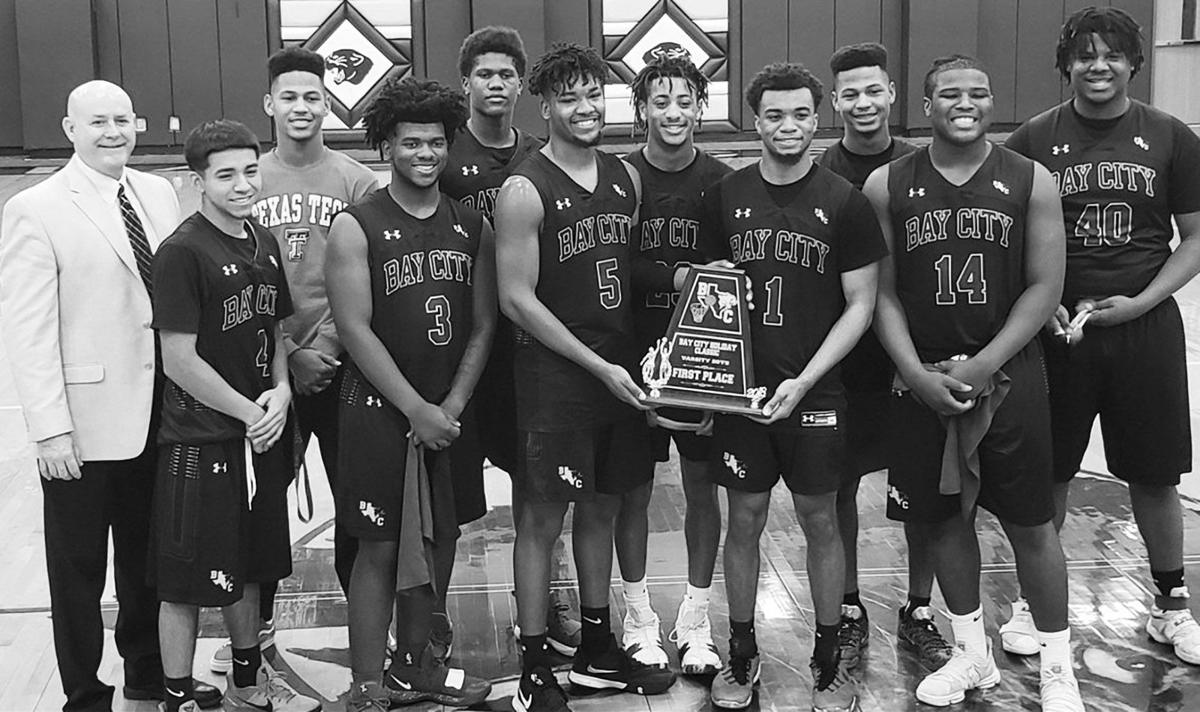 Bay City Runs Away With First Place Finish At Holiday Classic