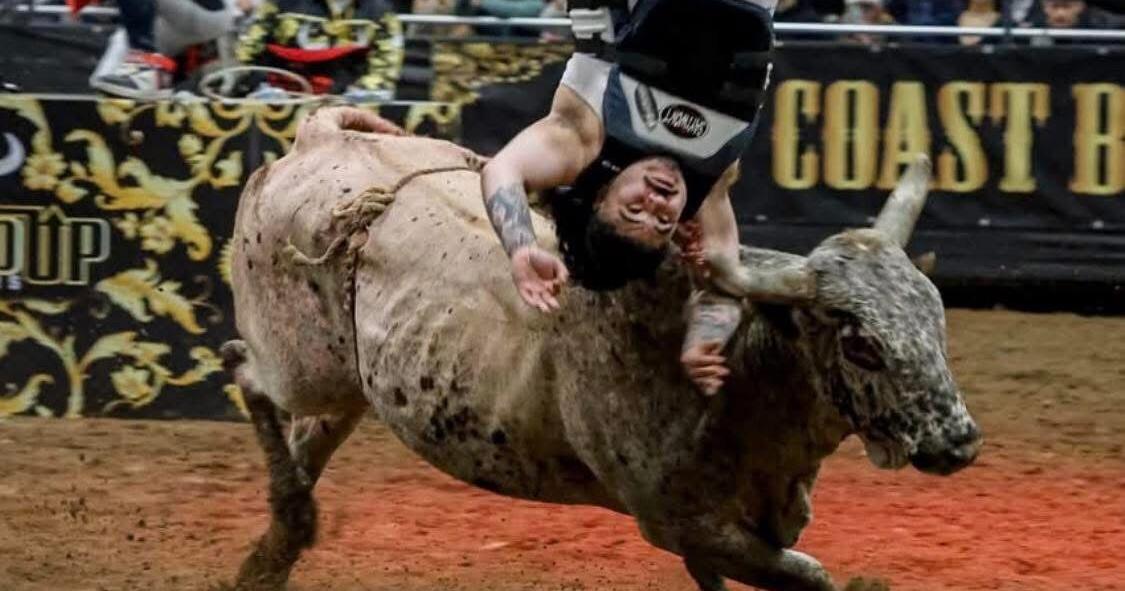That Mexican OT sent flying by bull, still performs at Fort Bend rodeo
