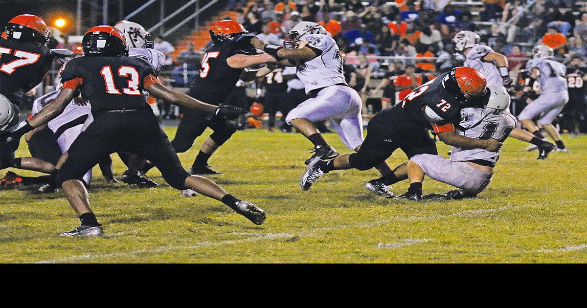 Van Vleck gets first win at Community