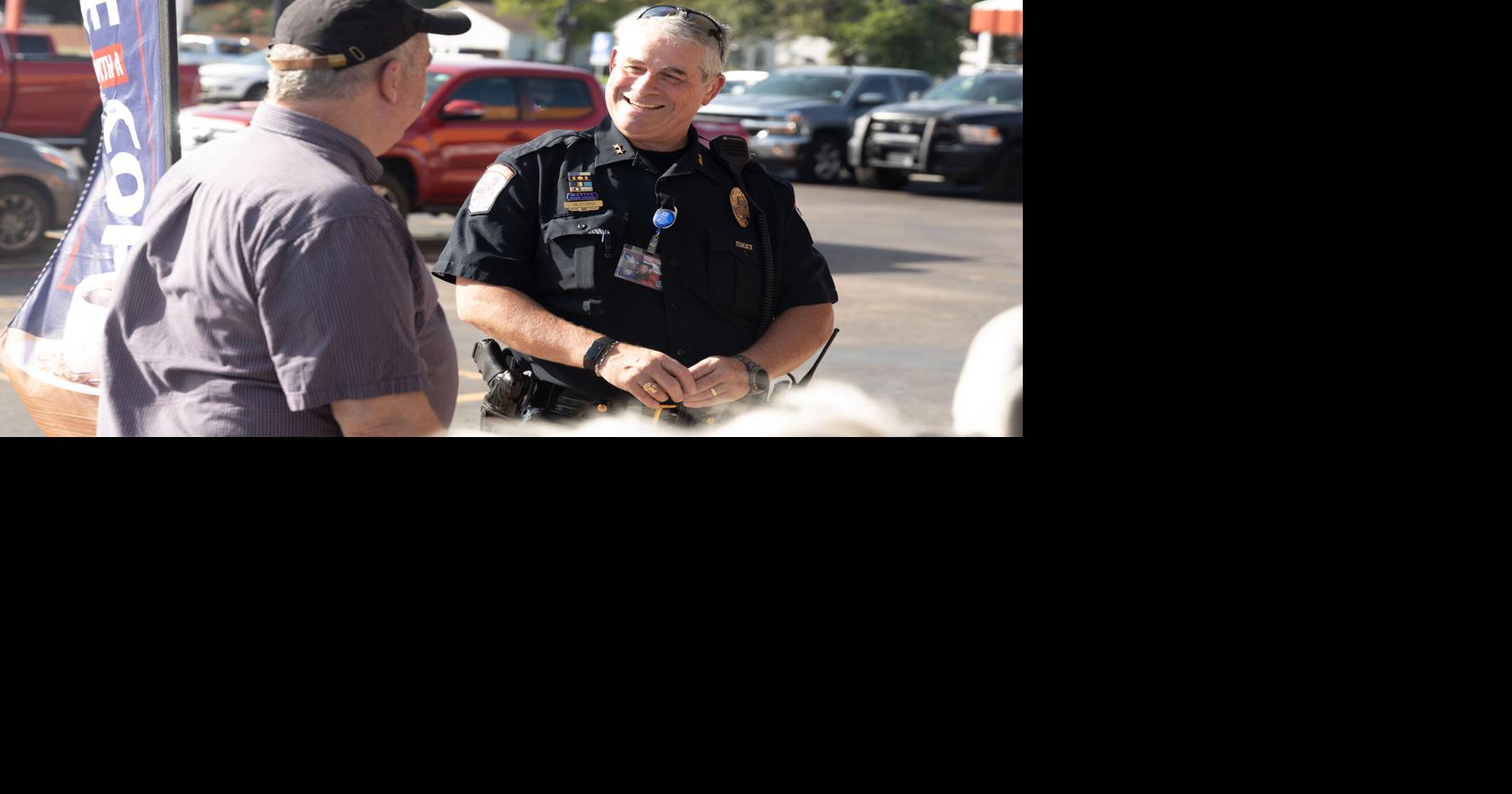 Retiring Baytown assistant police chief reflects on 40 years of service ...