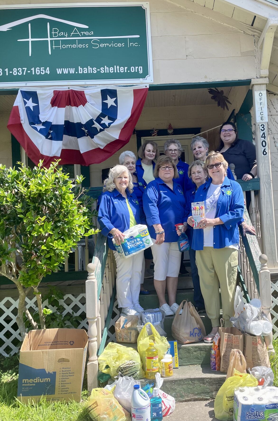 Evening Pilots donate to Bay Area Homeless Shelter Local