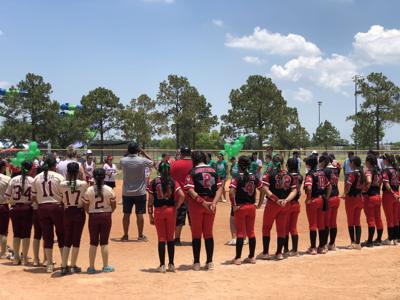 Ceremony honors beloved softball coach