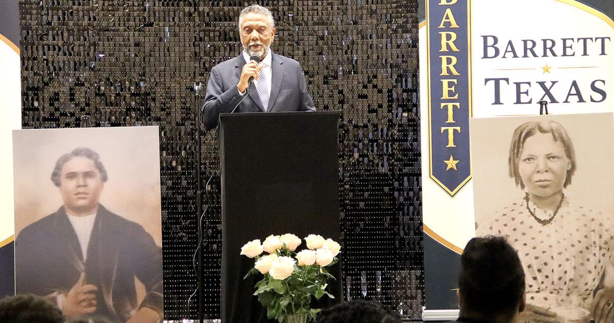 Barrett honors past, awards scholarships