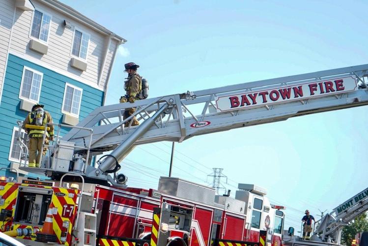 Baytown Fire Dept responds to fire at Best Western on Interstate News