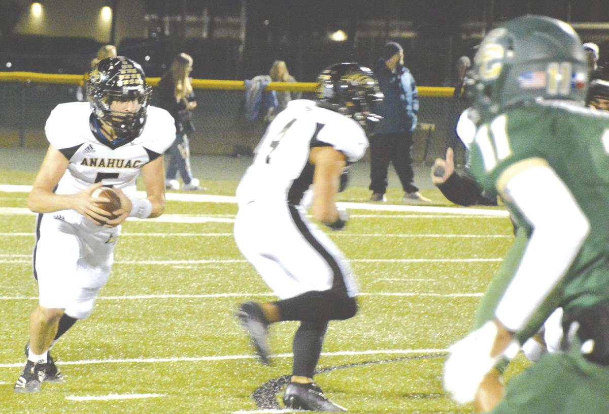 Anahuac Football Readies For Playoff Opener In Conroe Sports
