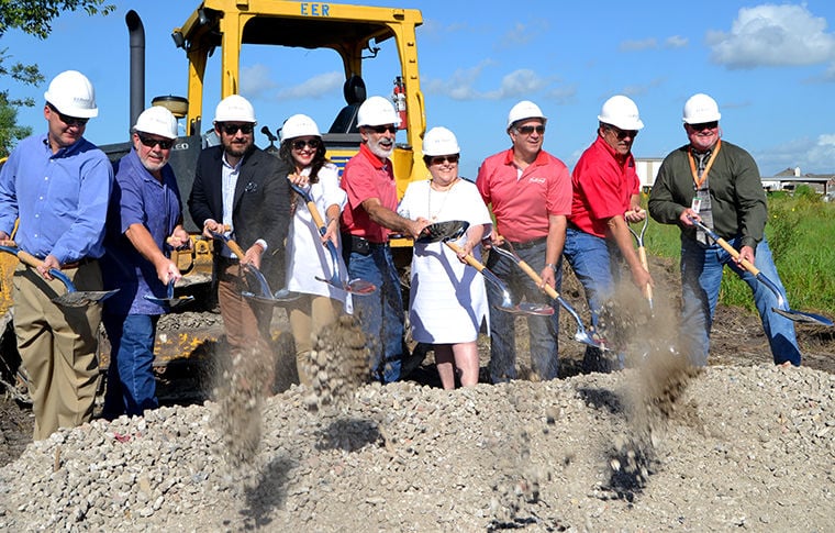 Wismer breaks ground for MB distribution center | News | baytownsun.com