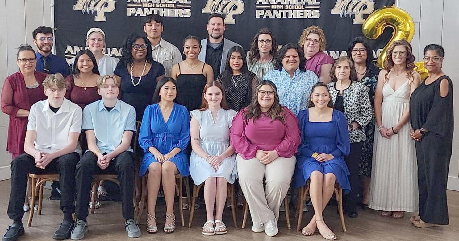 Anahuac's top 10% celebrated at banquet | Local - Vimarsana News
