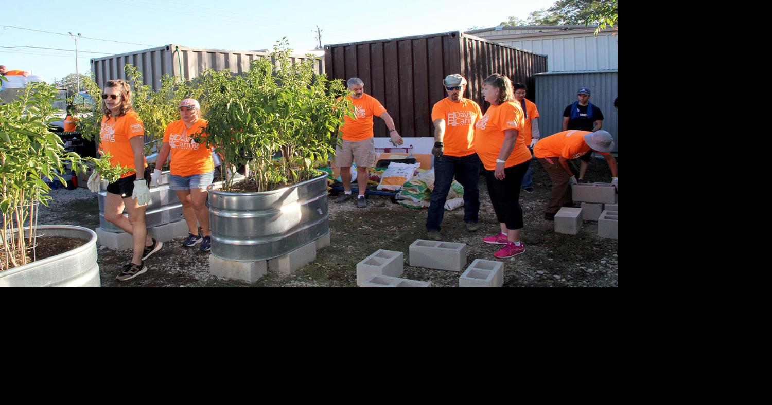 Volunteerism shines at Day of Caring | Local | baytownsun.com