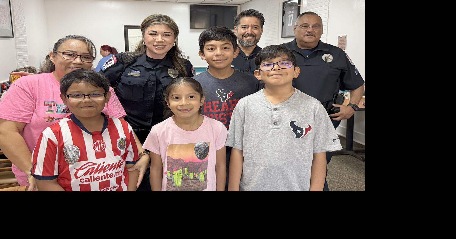 Baytown police shares coffee, fun, prizes with community | Local ...