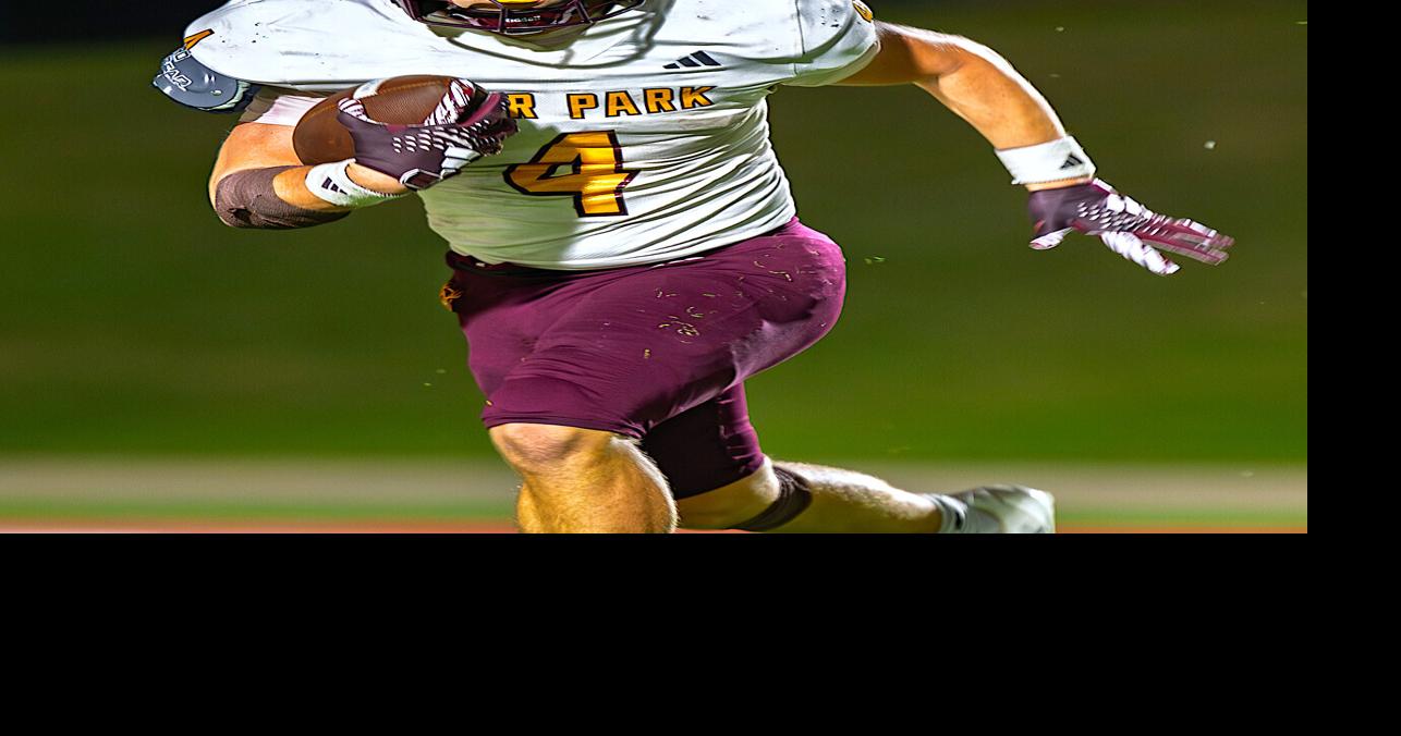 Sports Roundup––Basketball and playoff football highlights