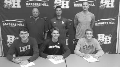 Three Eagles Sign To Play For College Programs Baytownsun Com