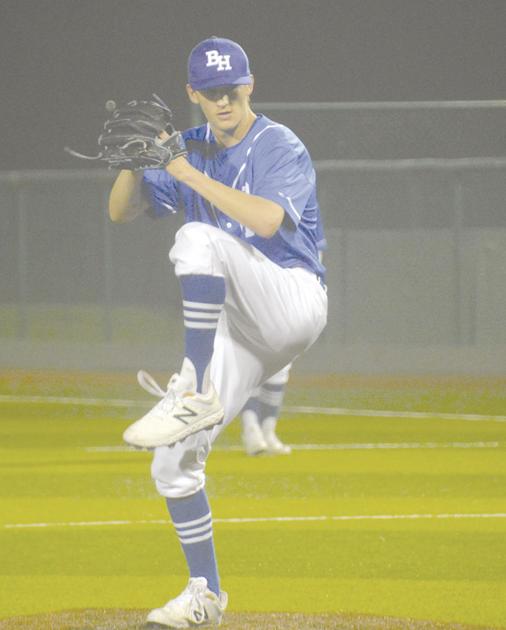 Barbers Hill Embraces Youth Movement Sports Baytownsun Com