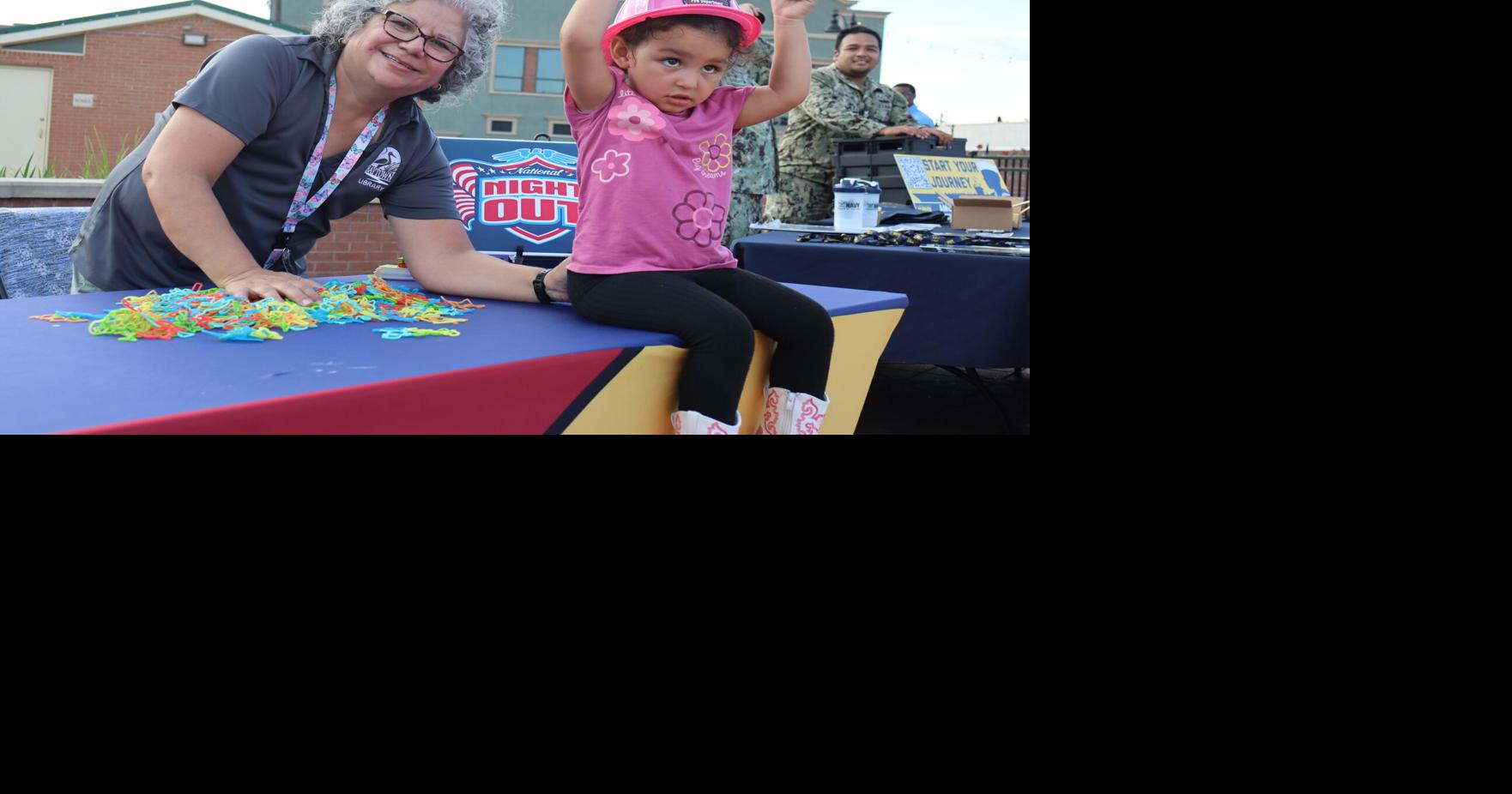 Baytown's National Night Out draws crowd | Local | baytownsun.com