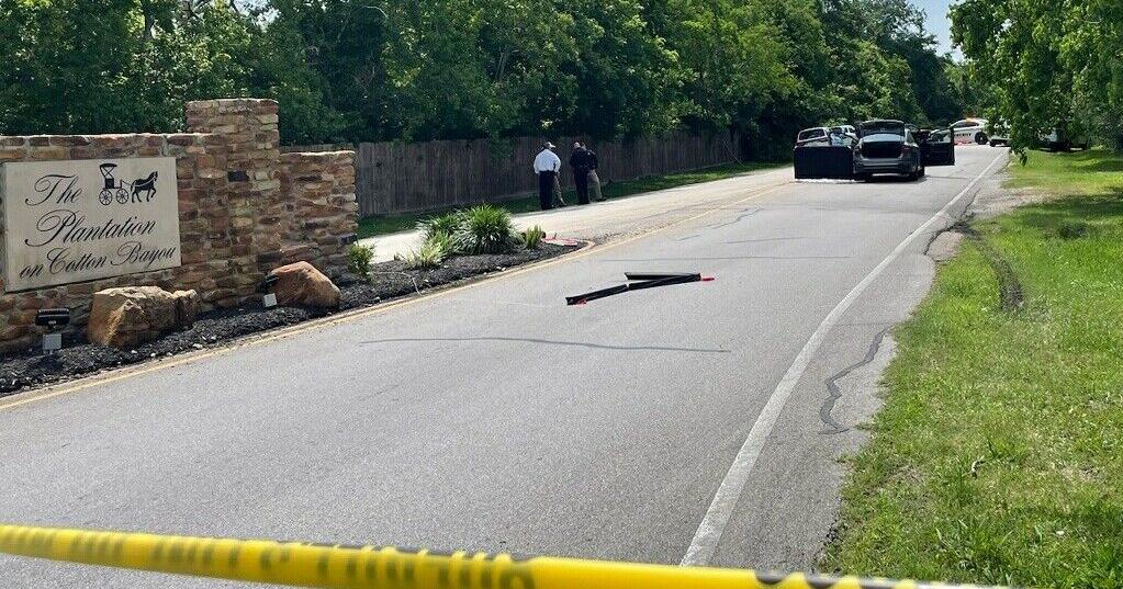 Hostage suspect shot after abducting woman, child - Vimarsana News