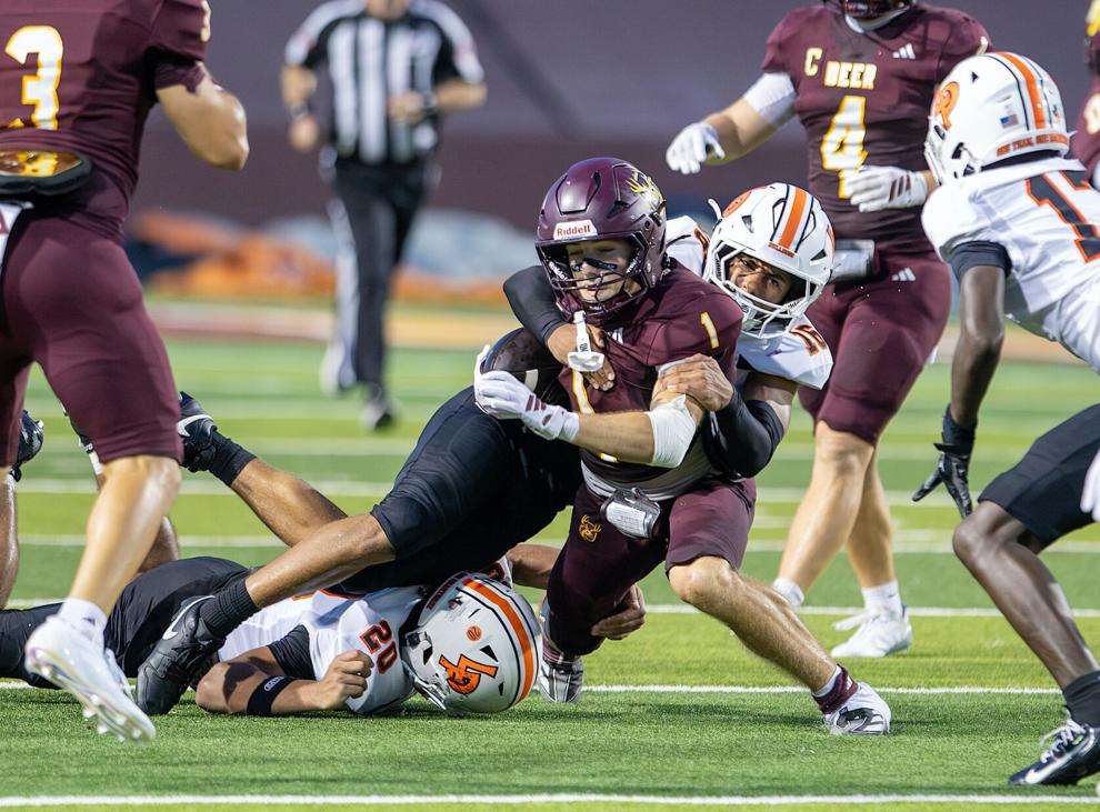 Deer Park pounds La Porte in Border Battle