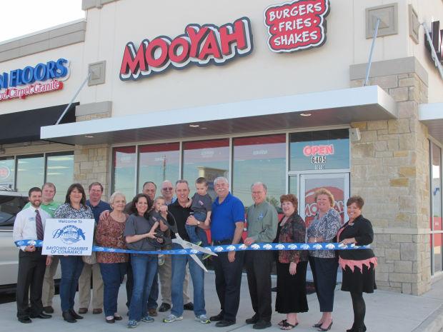 Baytown Chamber Welcomes Mooyah Baytown Baytownsun Com Baytown Chamber Welcomes Mooyah Baytown Baytownsun Com