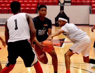 Lee College Basketball Gives Back To Area With Summer Basketball