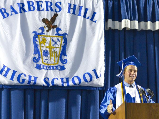 Class of 2015 largest graduating class in Barbers Hill history News