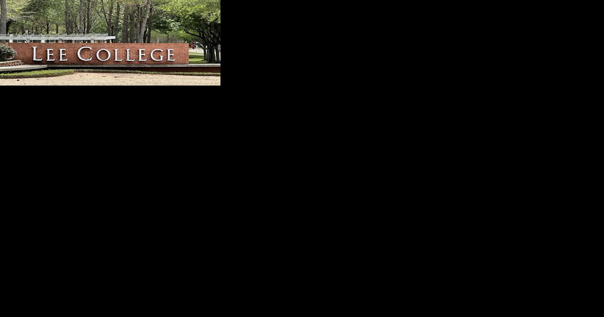Non-traditional graduations heading back to Lee College - Vimarsana News