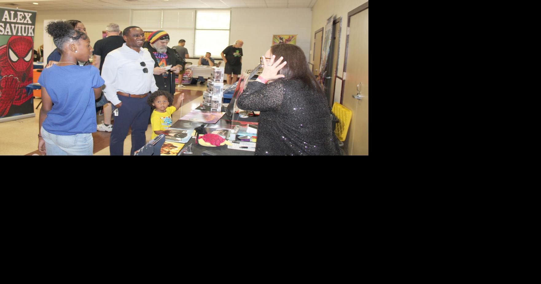 Fans, artists reconnect with pop culture at Eastern Rim Con