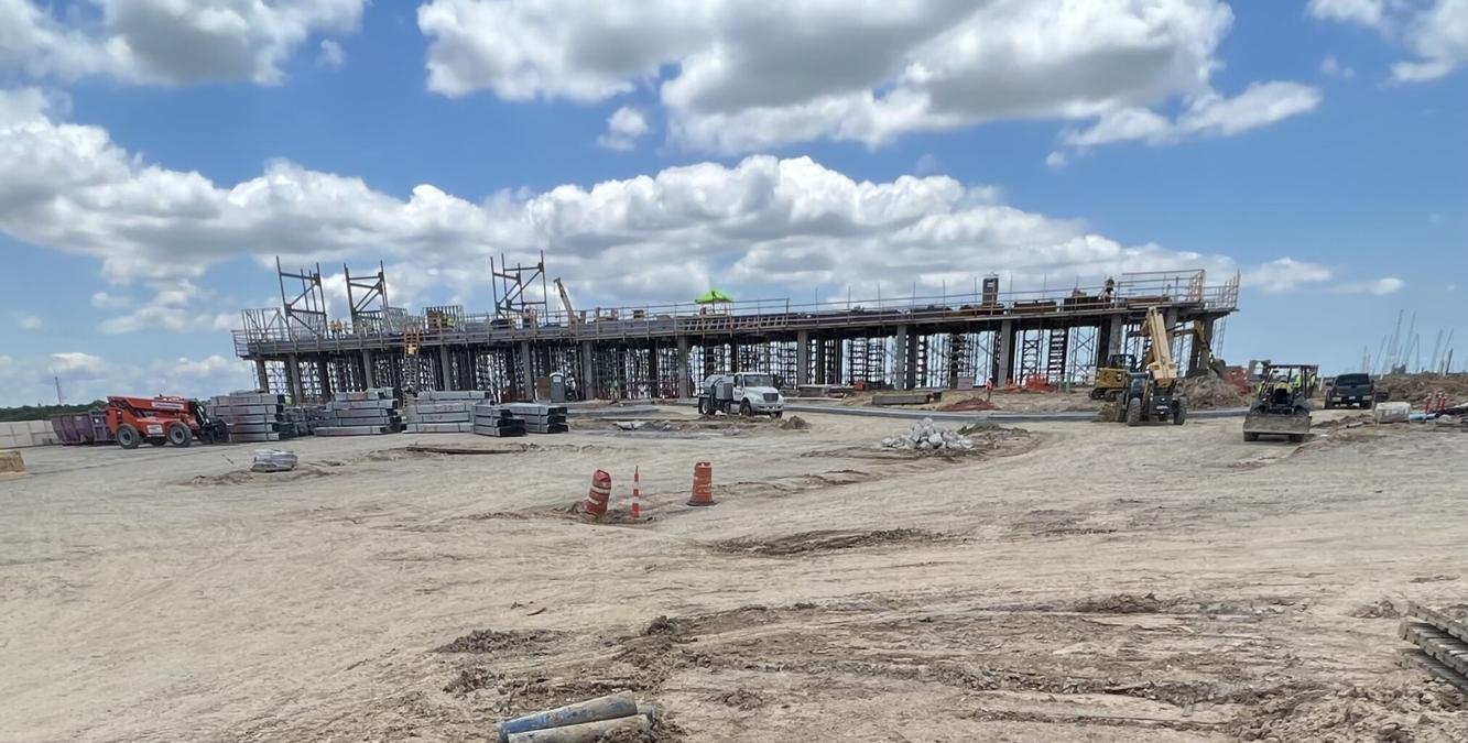 construction-continues-on-the-hyatt-regency-baytown-houston-on-bayland
