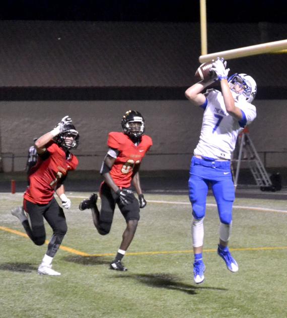 Hs Football Barbers Hill Thumps Caney Creek Anahuac Wins Again