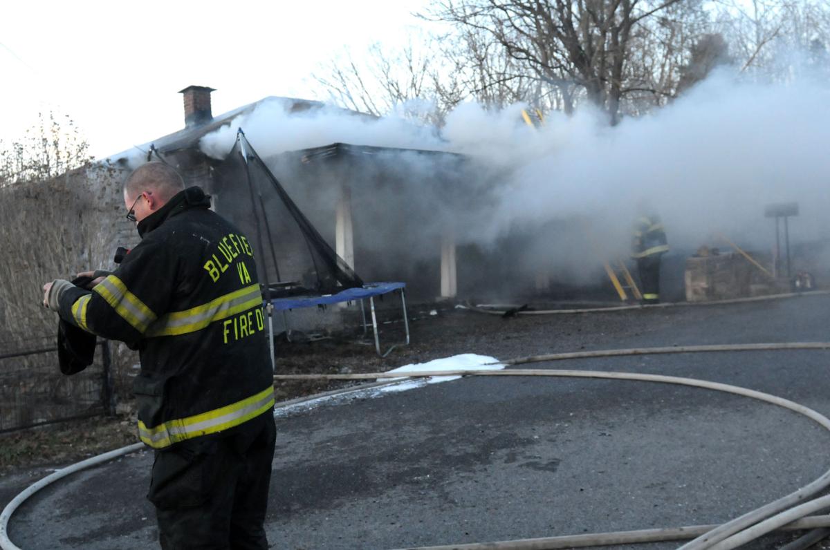 Slideshow Structure Fire on Grove Street in Bluefield, Va Gallery
