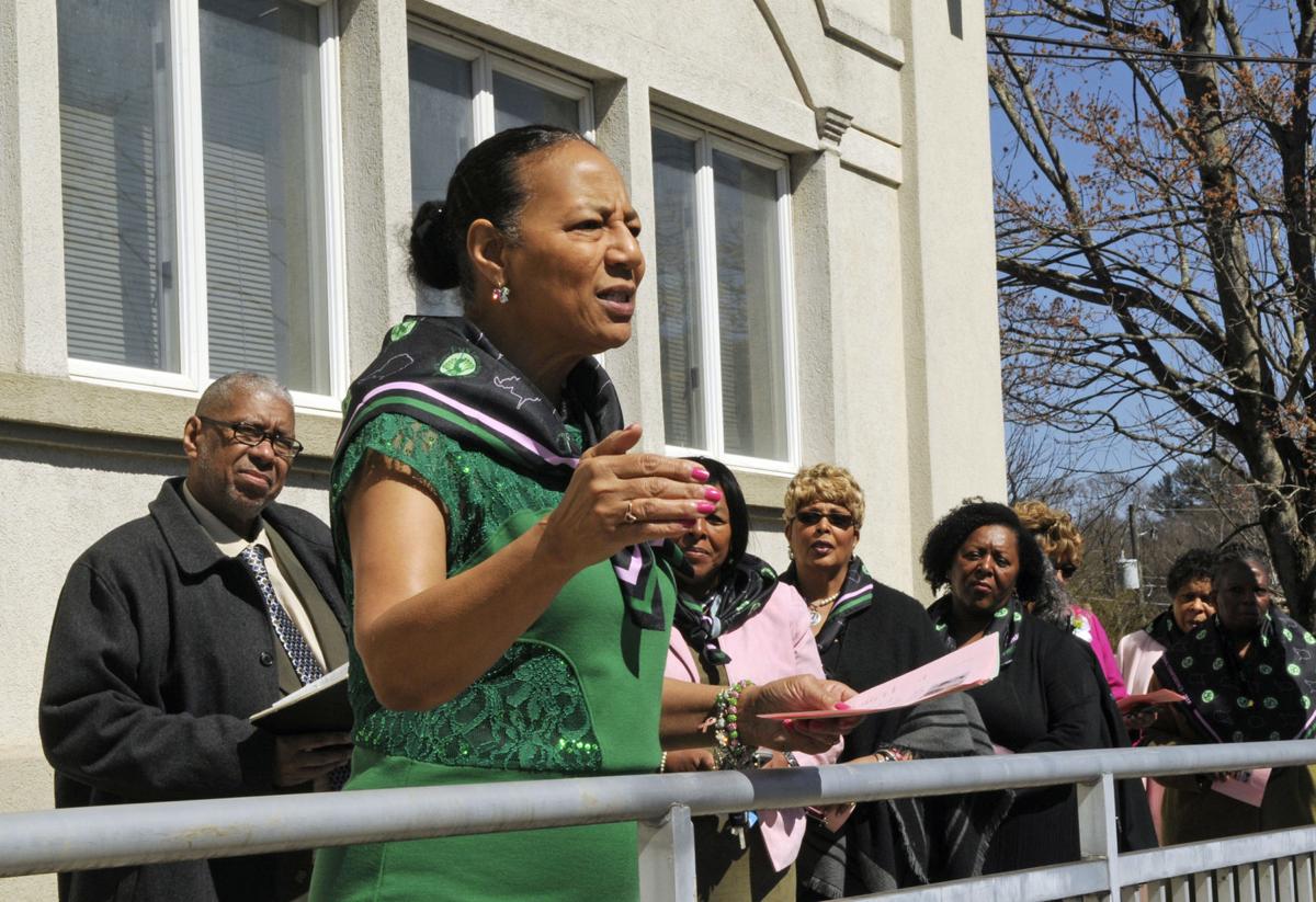 Plaque Dedicated In Honor Of Physicist Mathematician Katherine Johnson News Bdtonline Com