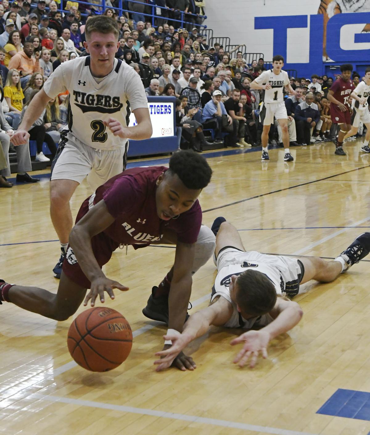 Staying Home Bluefield High S Hairston Signs With Bluefield State