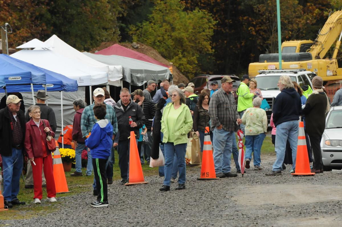 Slideshow Bland County Festival of Leaves Gallery