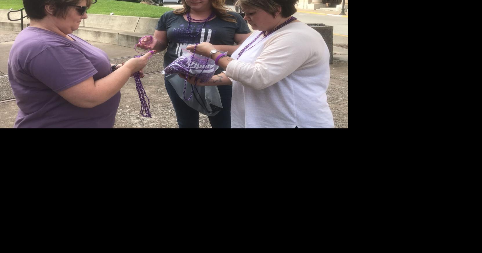 Silent walk brings awareness to domestic violence | News | bdtonline.com