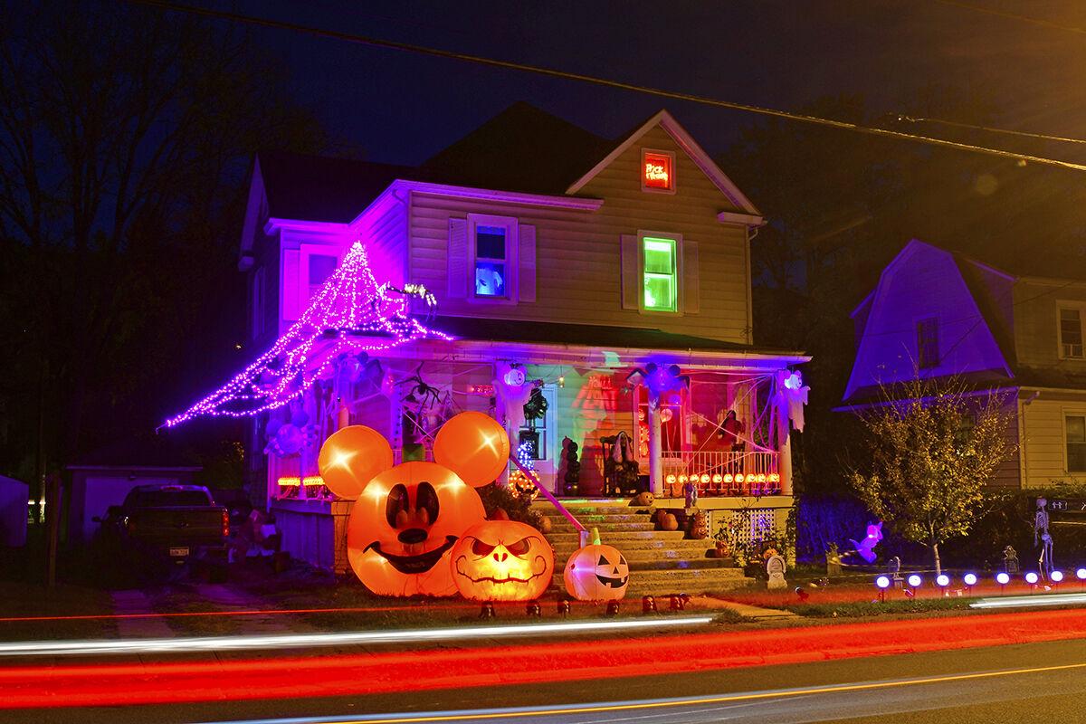211029-news-halloweenhouses-jn-01.jpg