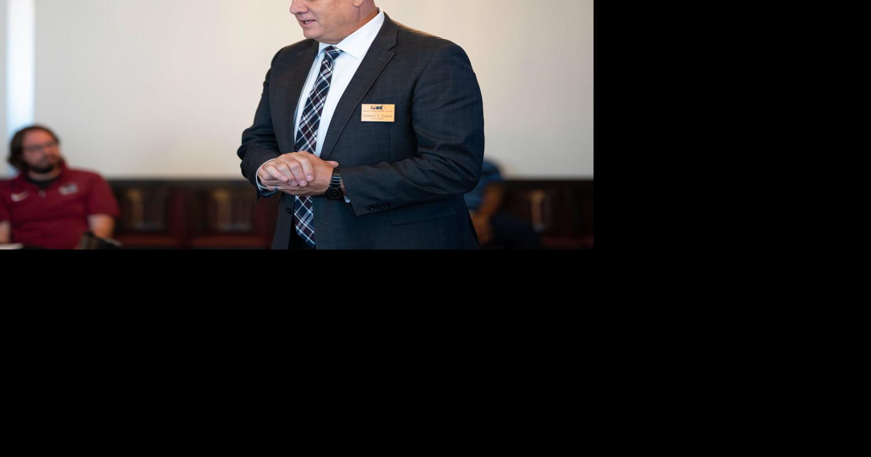 Toman says he plans to retire as school superintendent of Mercer