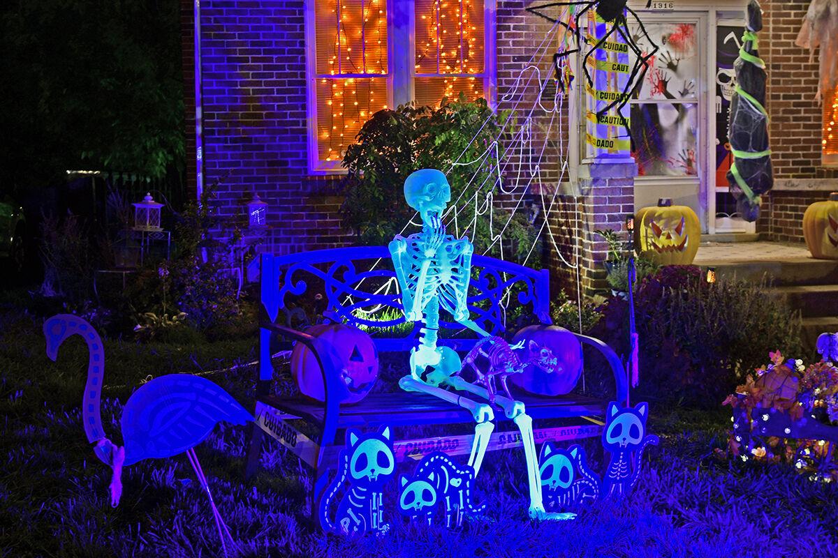211029-news-halloweenhouses-jn-16.jpg