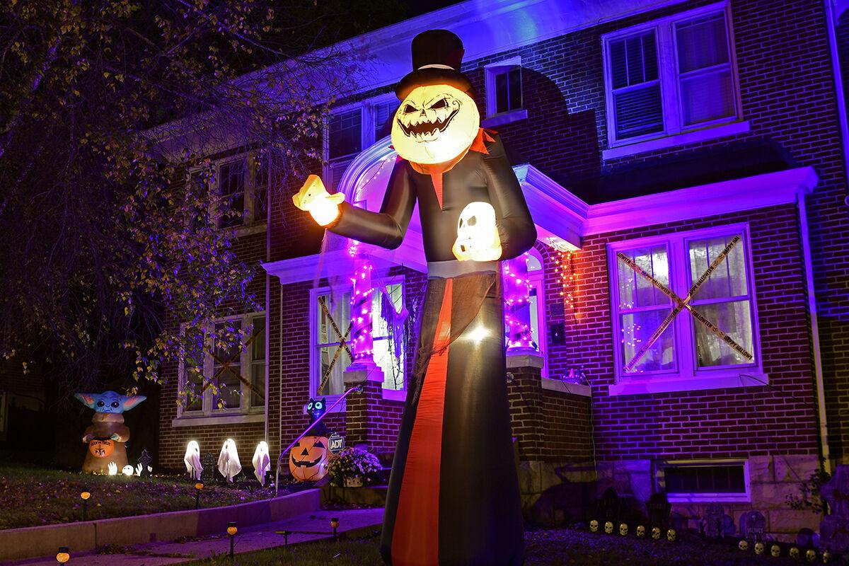211029-news-halloweenhouses-jn-18.jpg