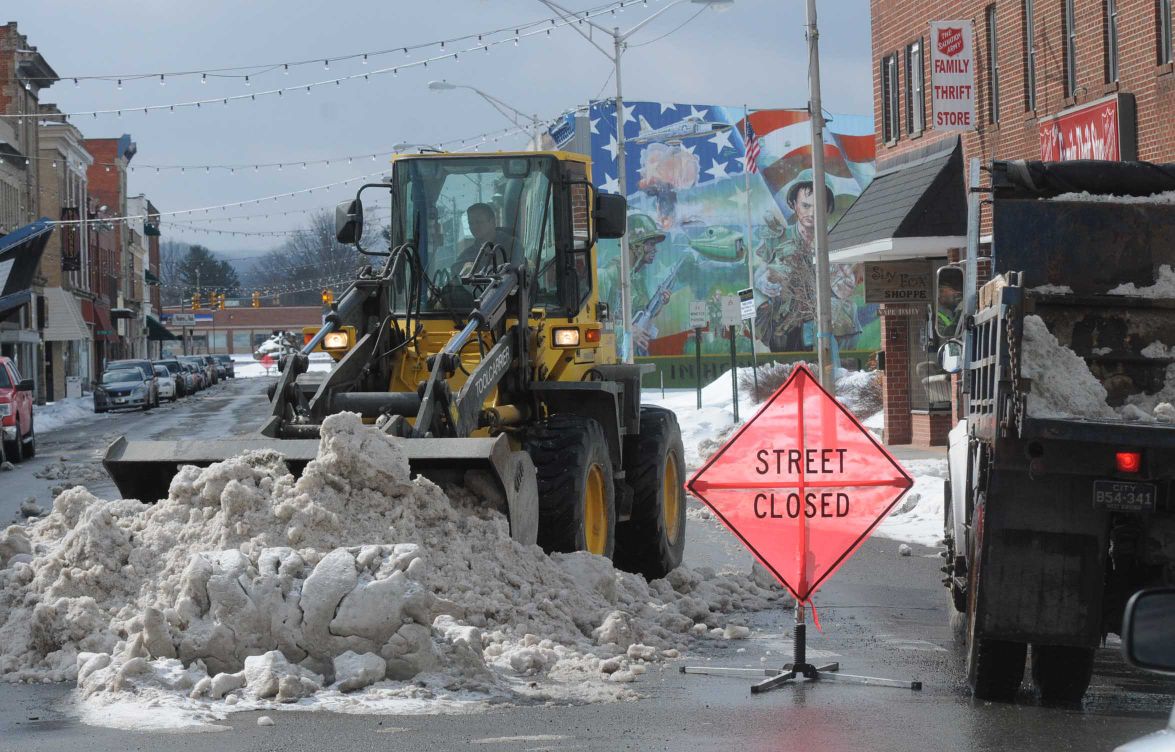 Slide Show Clearing Snow on Mercer Street, in Princeton Gallery