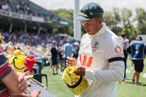 Pakistan-born Australian Khawaja, set to retire from cricket, criticizes racial stereotypes