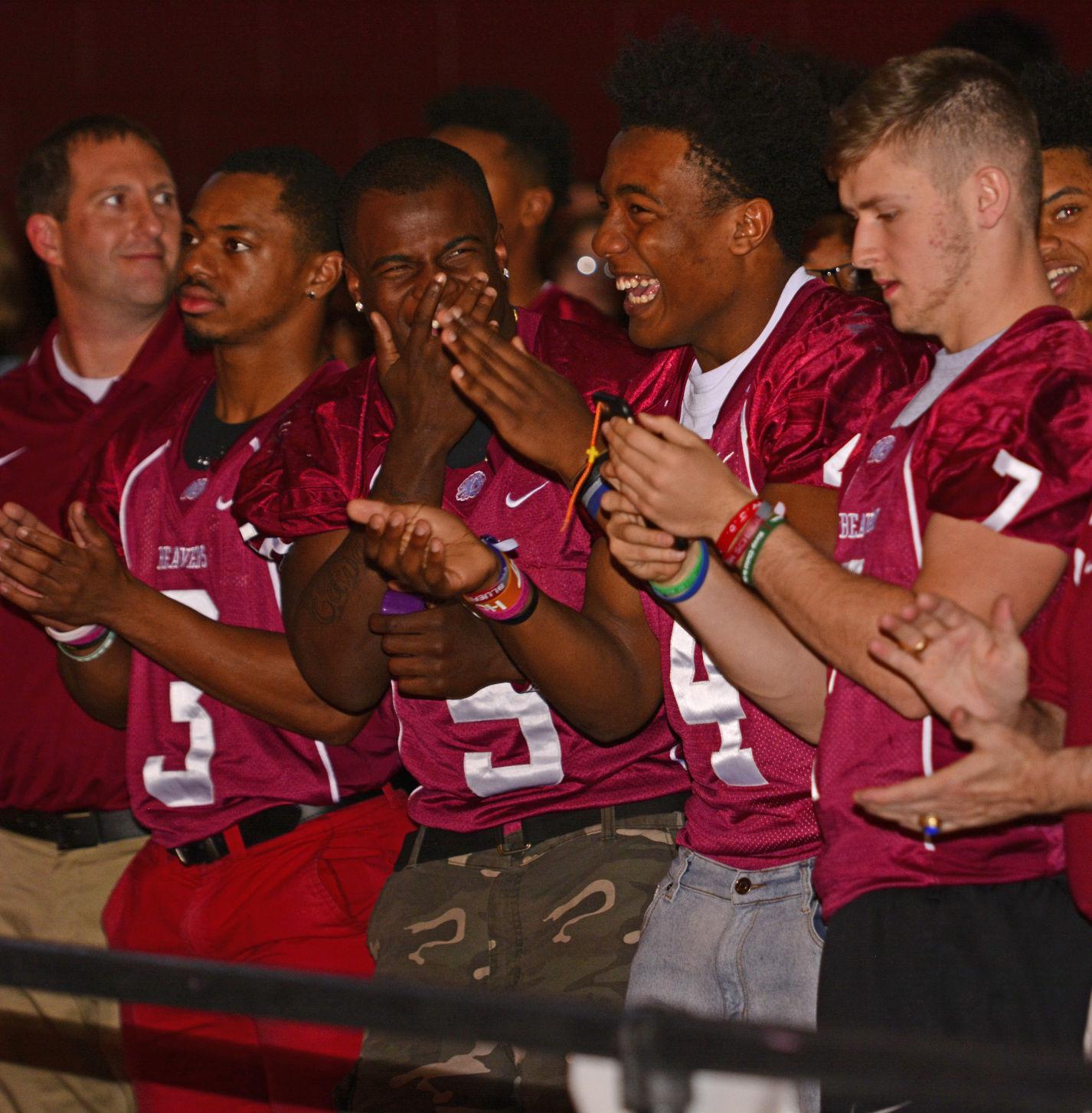 Hail to the champs! Students, community leaders join in celebration of