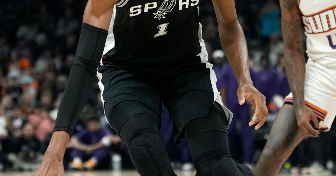 Spurs Suns Basketball