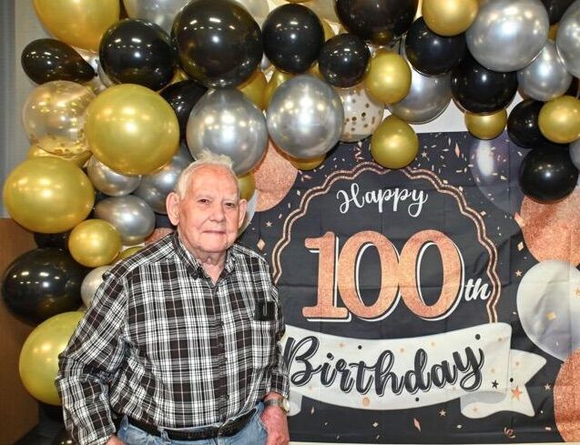 Kentucky World War II Veteran Turns 100 News Bdtonline Com   64552e25471be.image 