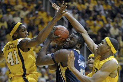 Wvu Pitt Men S Hoops Double Down On Backyard Brawl Sports