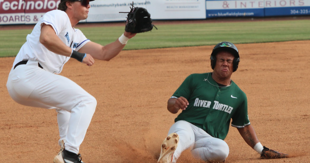 Ridge Runners break out of slump Tuesday, face Pulaski in rotating holiday weekend series