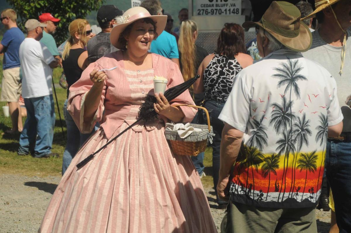 SLIDESHOW Burke's Garden Fall Festival Gallery bdtonline