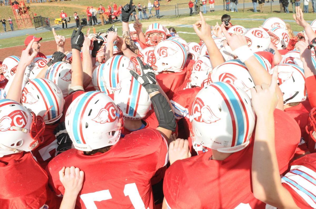 slideshow: Lee High Vs Giles High School Football | Gallery | bdtonline.com