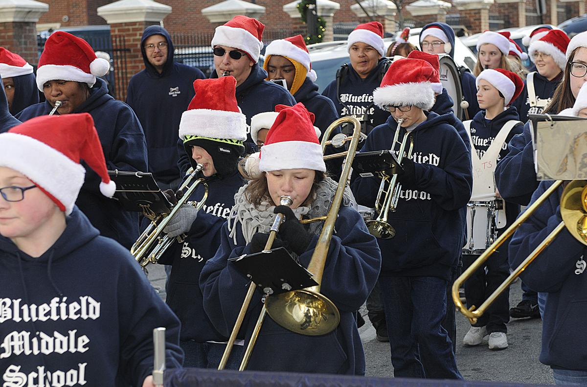 Christmas tradition: City welcomes holidays with largest parade in 15 years | News | bdtonline.com