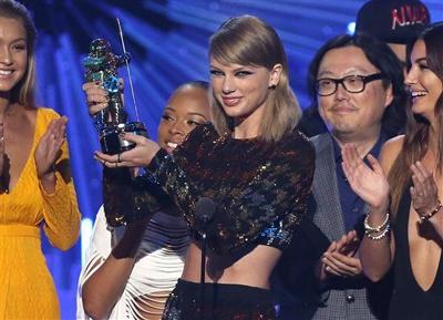 Watch Taylor Swifts Bad Blood Music Video Starring Gigi