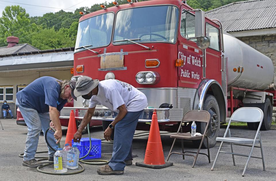No water during pandemic — Official: Broken pump system creating health crisis in city of Gary - Bluefield Daily Telegraph