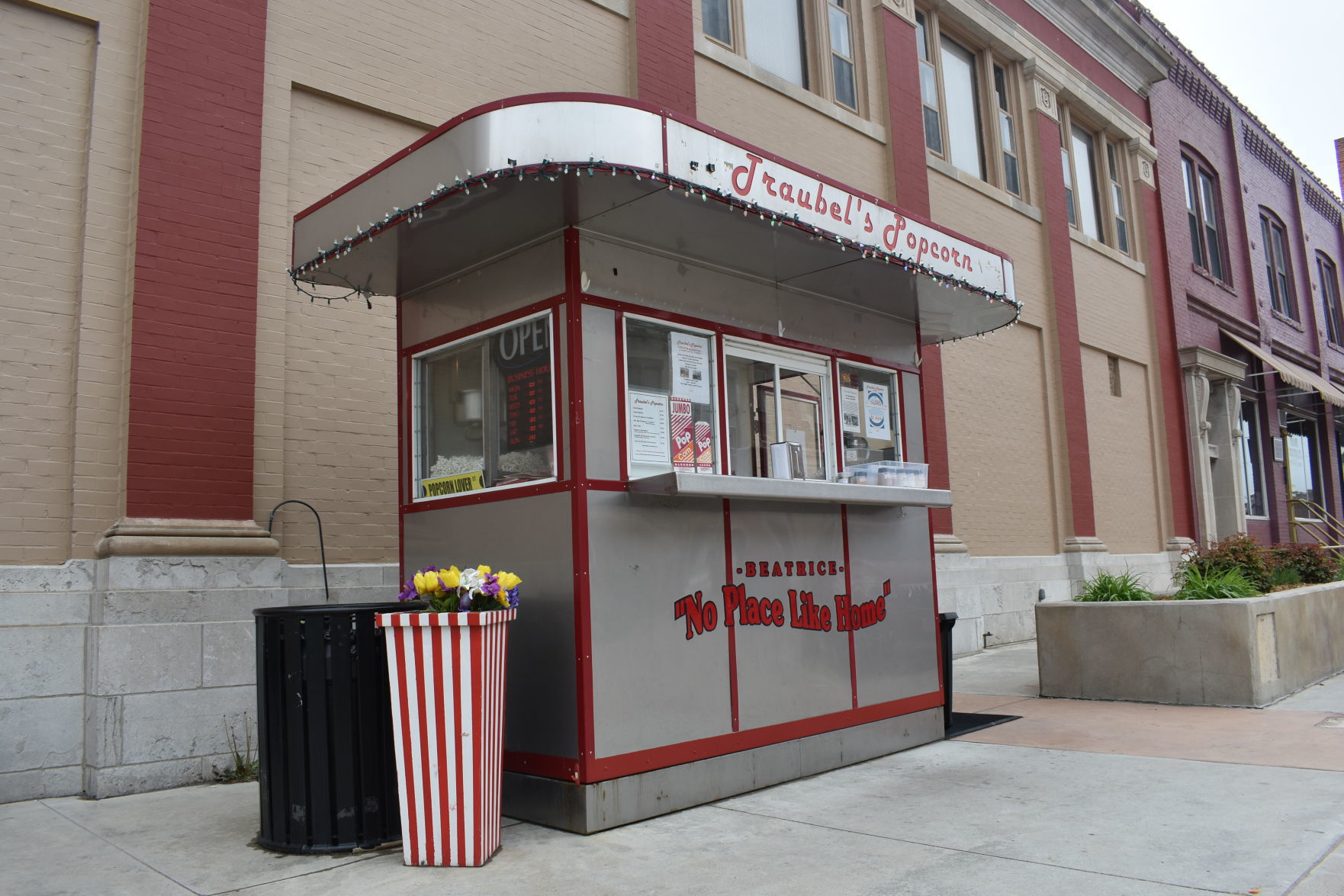 Downtown popcorn stand celebrating five years