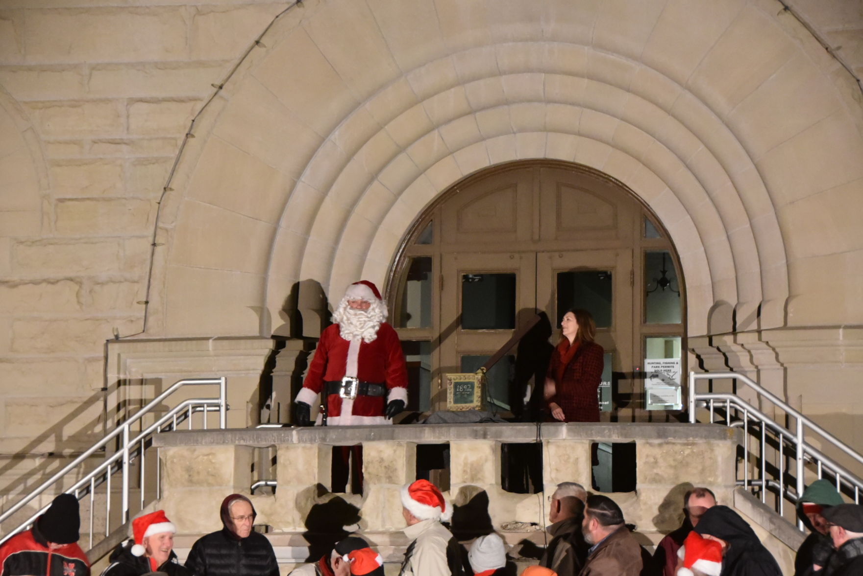 Courthouse Lighting Ceremony kicks off holiday season