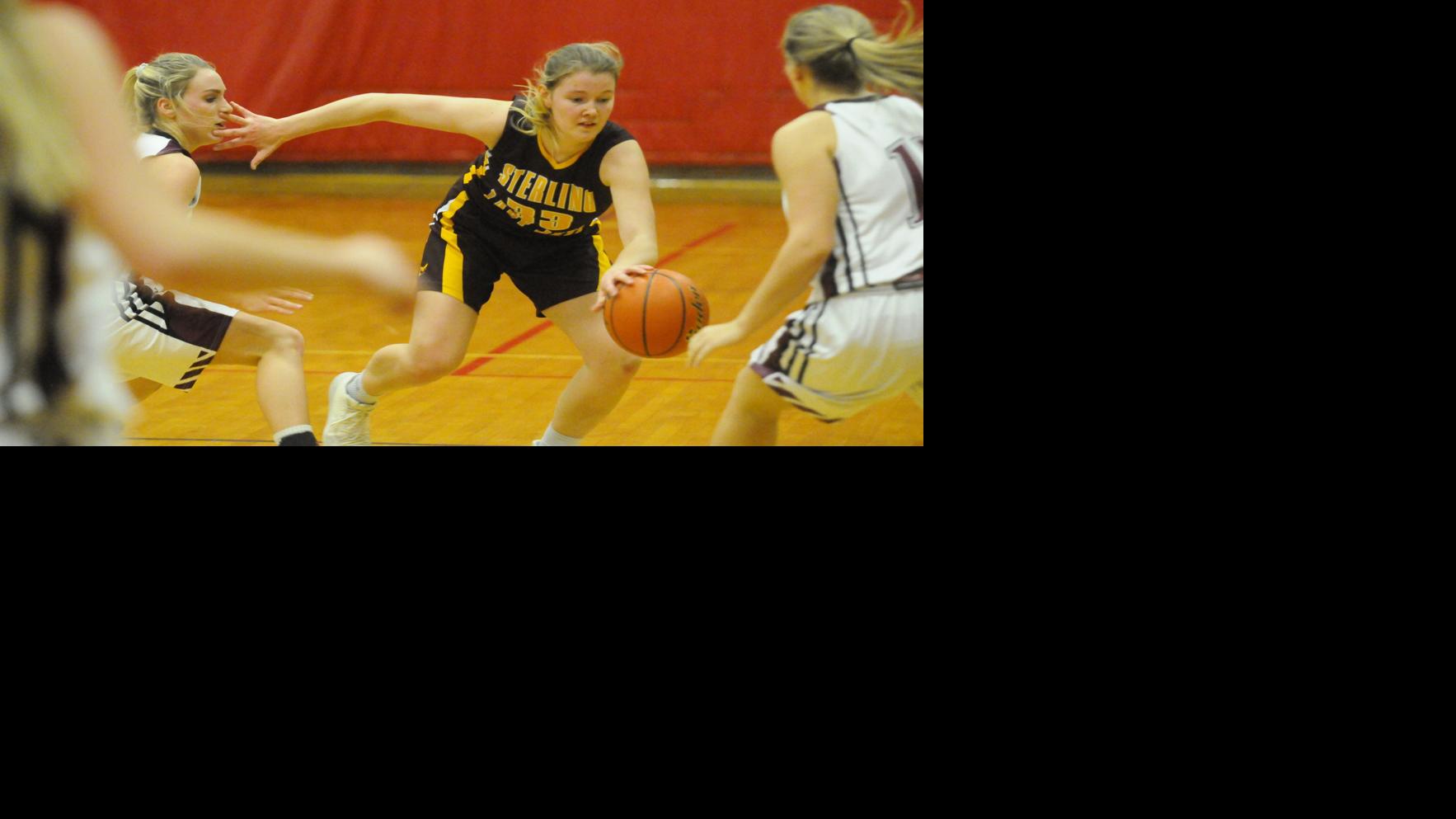 Lady Jets open MUDECAS with upset